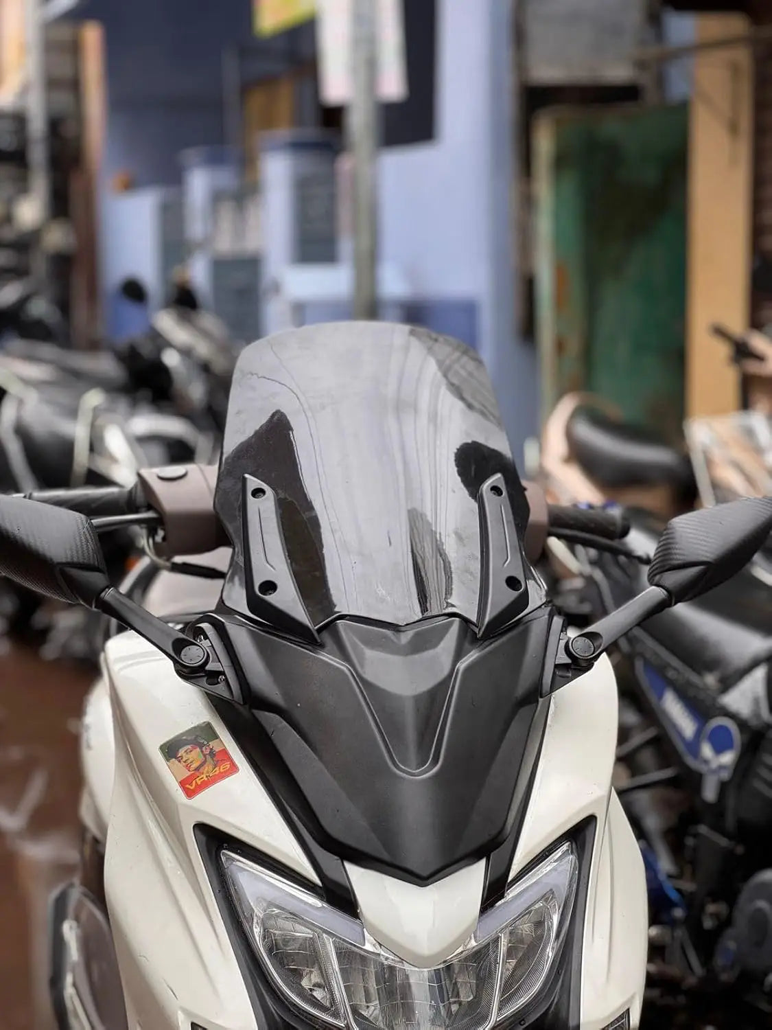 Black Windshield Visor for Suzuki Burgman Street 125 – Royal Design