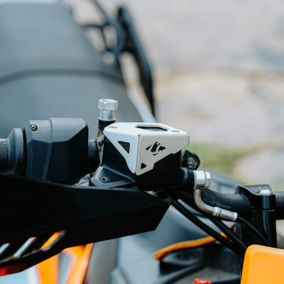 Legundary KTM 390 Enduro R Tricorn Front Oil Cap Silver