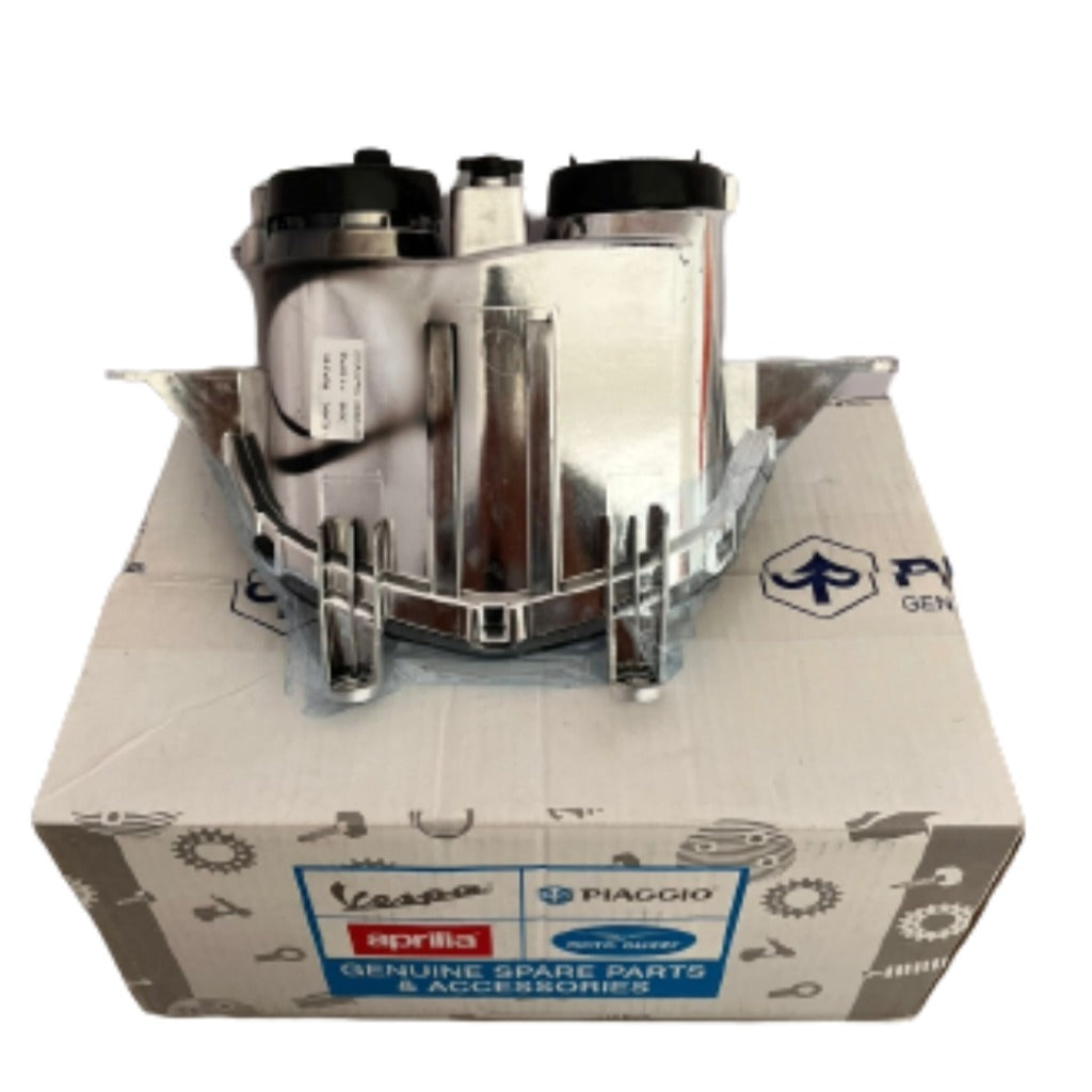 Aprilia headlight double chamber | Piaggio
