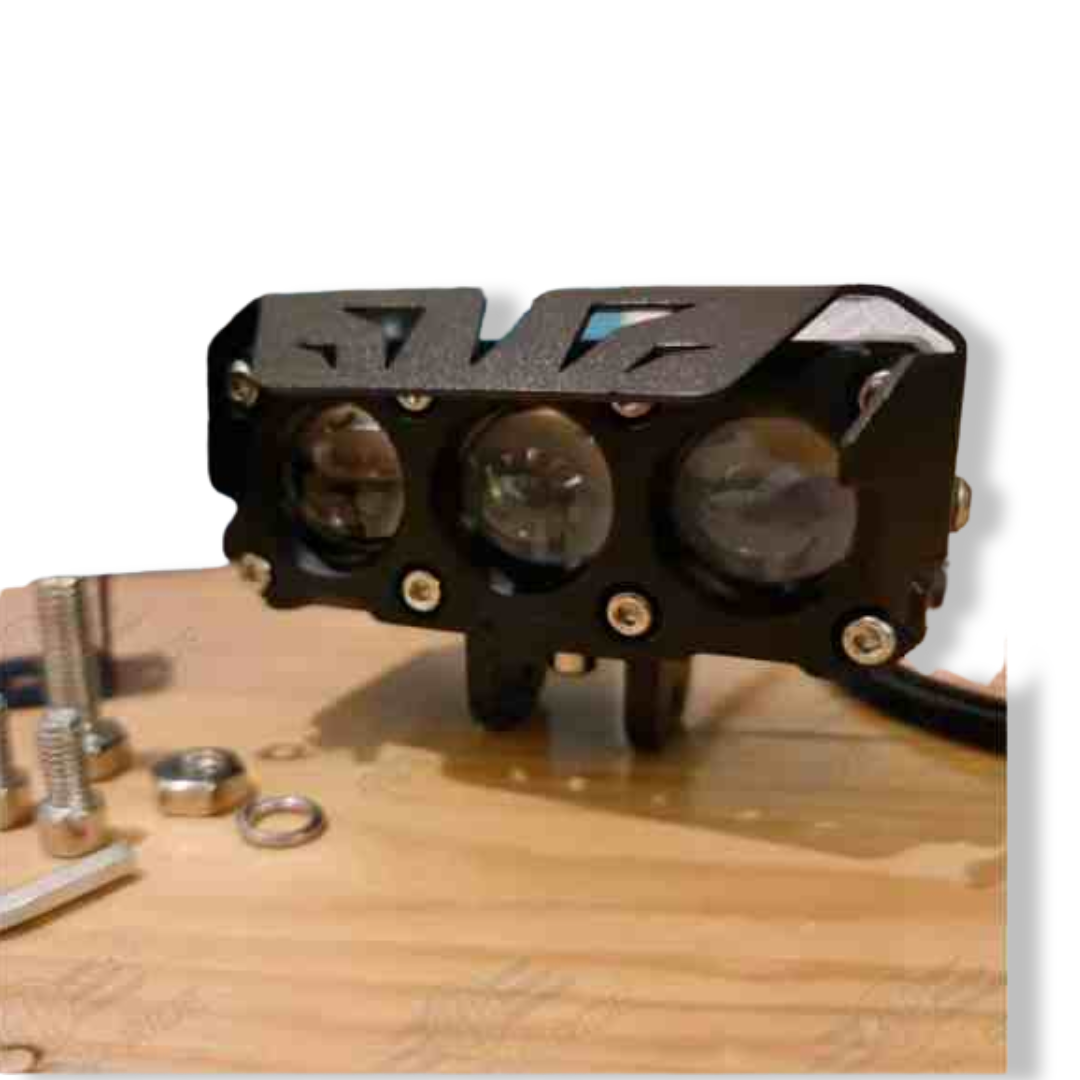 LIU HJG Original Mega Drive Future Eye 3 Lens Dual Color Yellow/White LED Fog Lights (set of 2 )