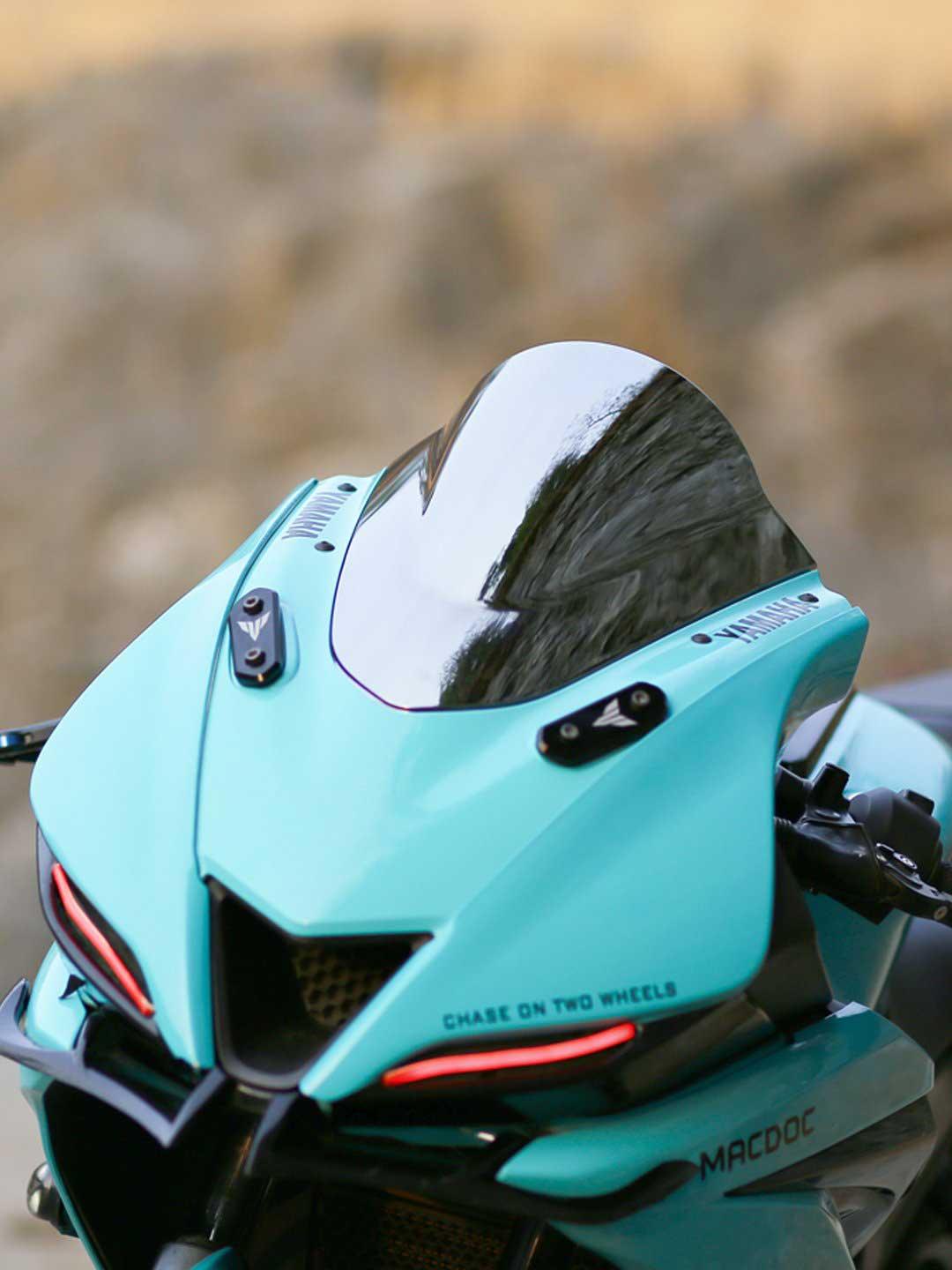 Yamaha R15 V3 Racing Visor-Chrome - Moto Modz