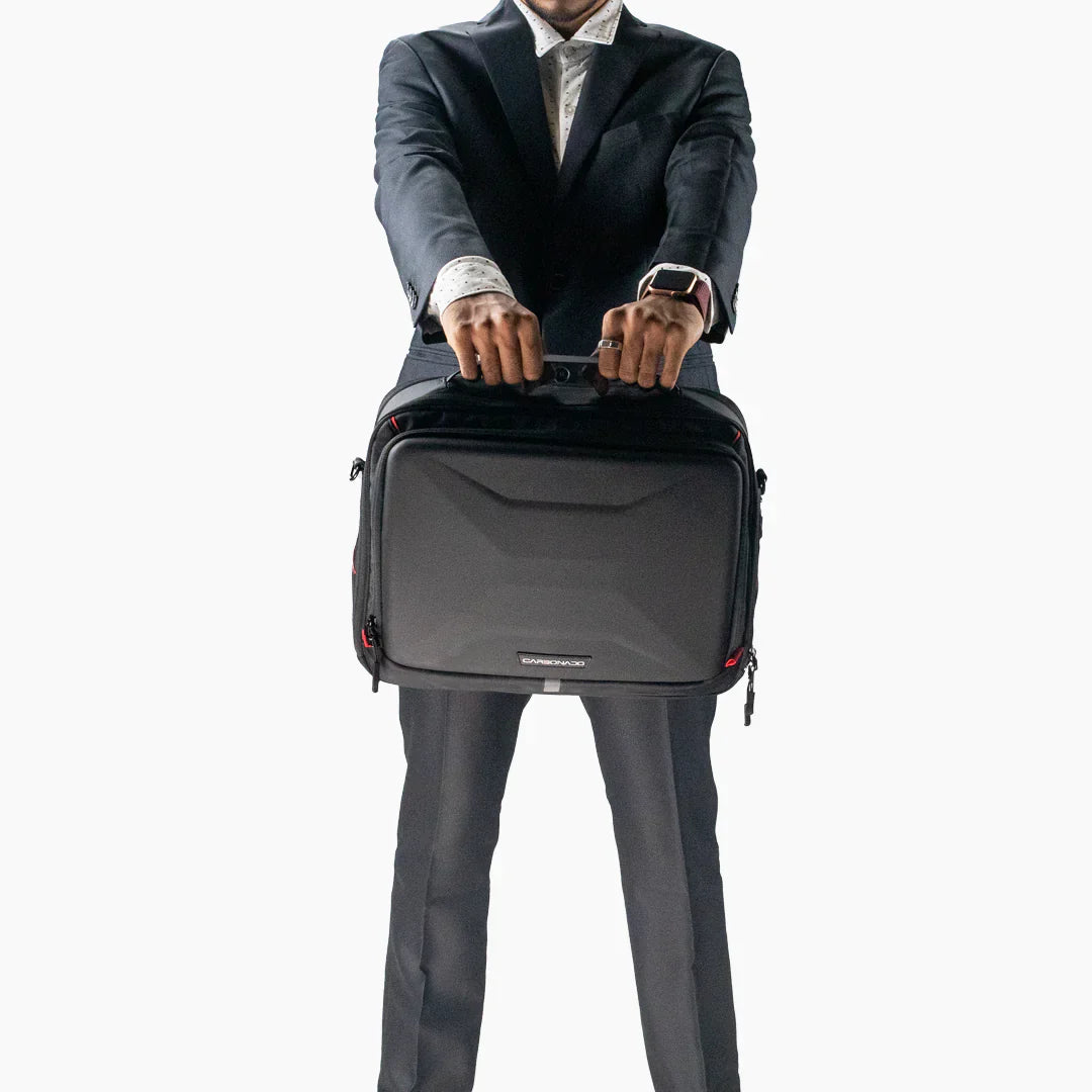 Carbonado NOVA Plus Executive Messenger