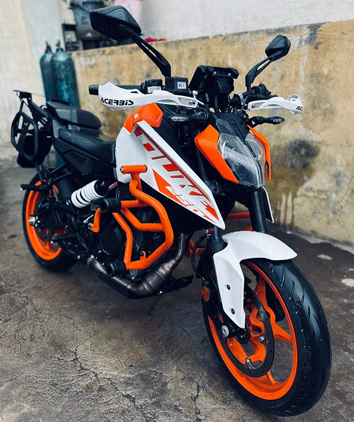 CRASH GUARD WITH METAL SLIDER for DUKE 250/390 BS6  ORANGE  – SB 591 / Ht Exhaust