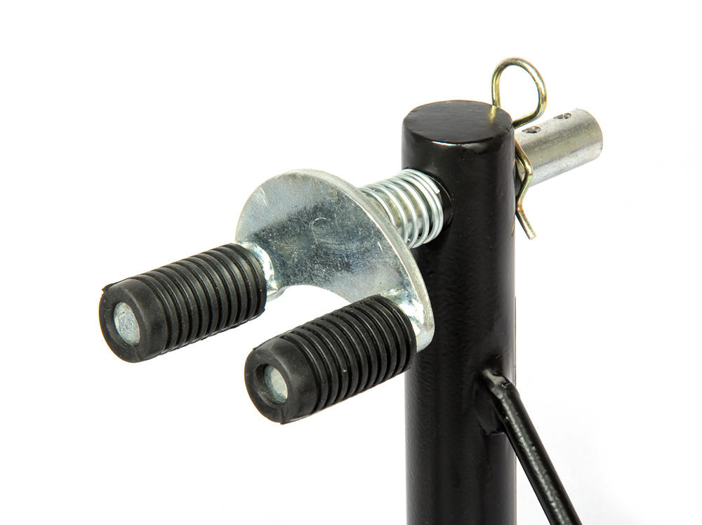 Front Non â€“ Dismantlable Paddock stand Black