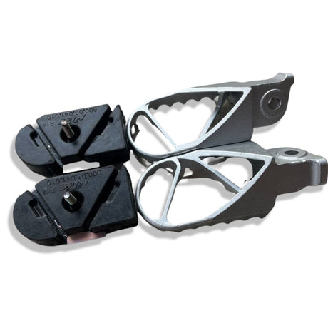 KTM Adventure 390/250 foot pegs ( metal + rubber)